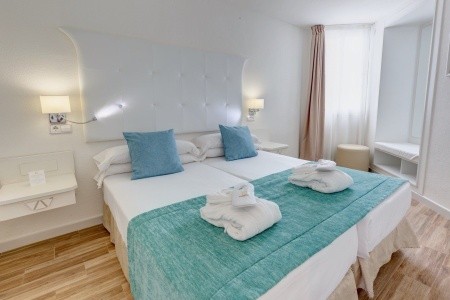 Fergus Style Cala Blanca Suites - 11