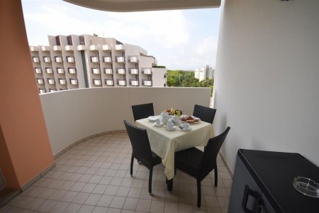 Aparthotel Holiday - 17