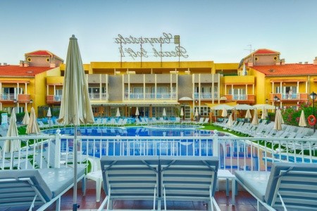 Kanárske ostrovy Tenerife Coral Compostela Beach Golf 6 dňový pobyt Raňajky Letecky Letisko: Budapešť May 2026 (28/05/26- 2/06/26)