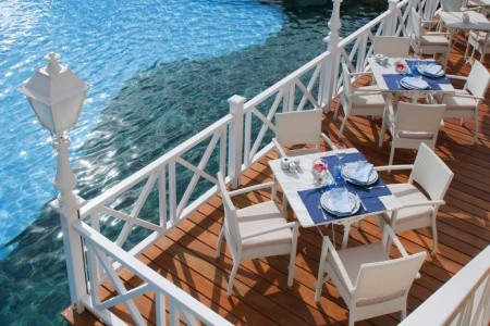 Kanárske ostrovy Tenerife Bahía Del Duque Las Villas 10 dňový pobyt Polpenzia Letecky Letisko: Budapešť September 2026 (17/09/26-26/09/26)