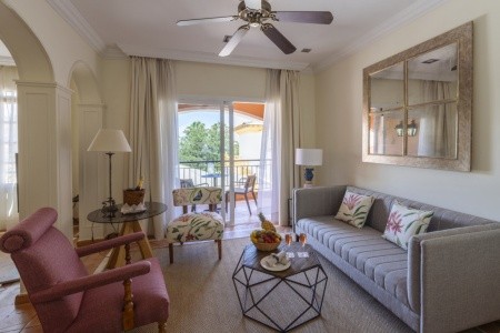 Kanárske ostrovy Tenerife Bahía Del Duque Las Villas 10 dňový pobyt Polpenzia Letecky Letisko: Budapešť September 2026 (17/09/26-26/09/26)