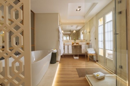 Kanárske ostrovy Tenerife Bahía Del Duque Las Villas 10 dňový pobyt Polpenzia Letecky Letisko: Budapešť September 2026 (17/09/26-26/09/26)
