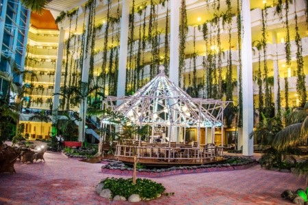 Beatriz Costa & Spa - 11