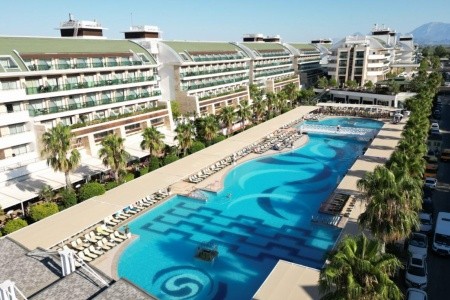 Crystal Waterworld Park Resort & Spa - 57