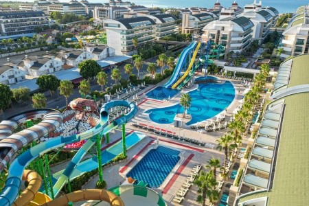 Crystal Waterworld Park Resort & Spa - 59