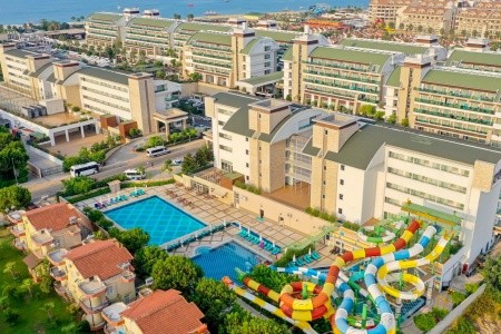 Crystal Waterworld Park Resort & Spa - 63