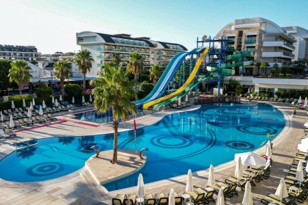 Crystal Waterworld Park Resort & Spa - 65