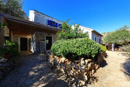 Pokoje 3298-6900 - 9