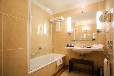 Slovensko Západné Slovensko Thermia Palace Health Spa 5 dňový pobyt Polpenzia Vlastná May 2026 (11/05/26-15/05/26)