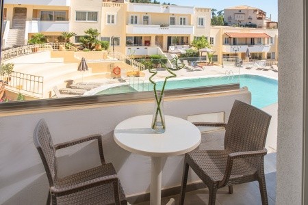 Alexander House - 10