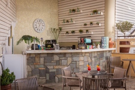 Alexander House - 15