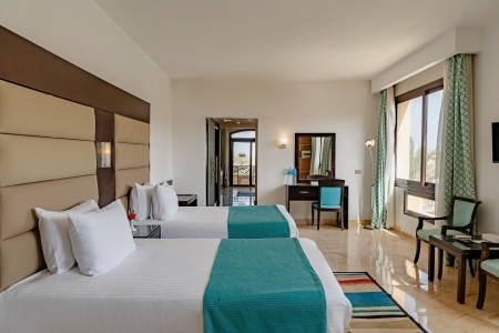 Blend Elphistone Resort - 121