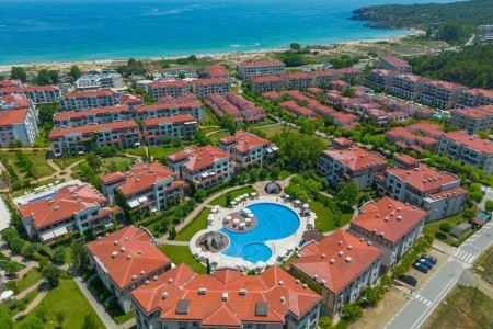 Green Life Beach Resort - 6