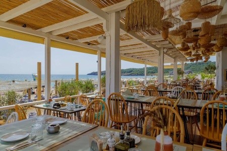 Green Life Beach Resort - 15