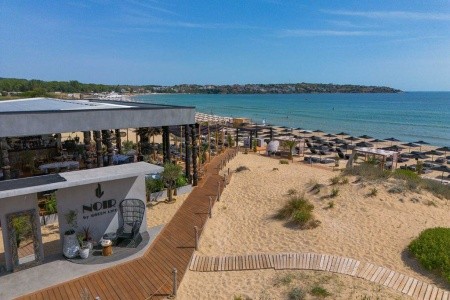 Green Life Beach Resort - 17