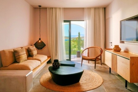 Minos Beach Art - 10