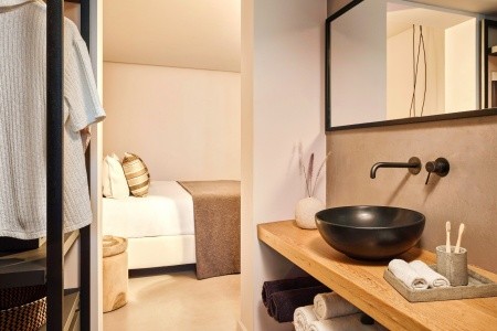 Minos Beach Art - 16