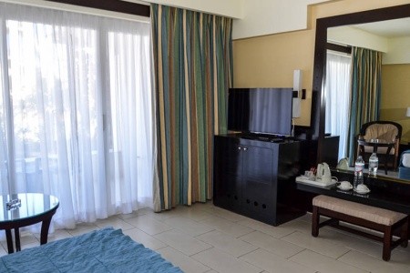 Reef Oasis Blue Bay Resort & Spa - 52