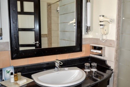 Reef Oasis Blue Bay Resort & Spa - 53