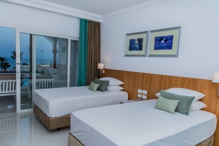 Renaissance Golden View Beach Resort - 49