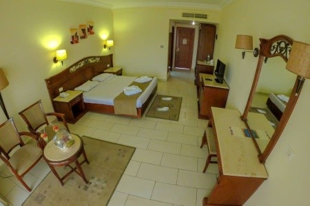 Regency Plaza Aquapark & Spa - 3