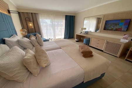 Coral Sea Water World - 35