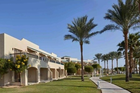 Coral Sea Holiday Village - 25