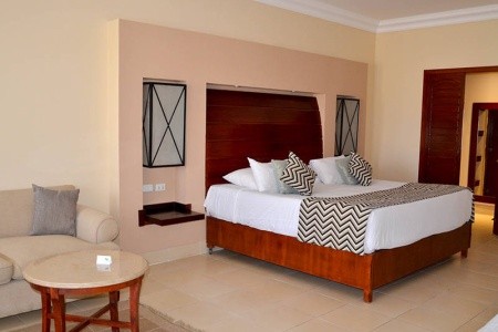 Coral Sea Holiday Village - 29