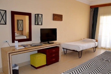 Coral Sea Holiday Village - 44