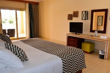 Coral Sea Holiday Village - 50