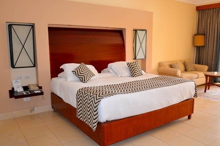 Coral Sea Holiday Village - 52