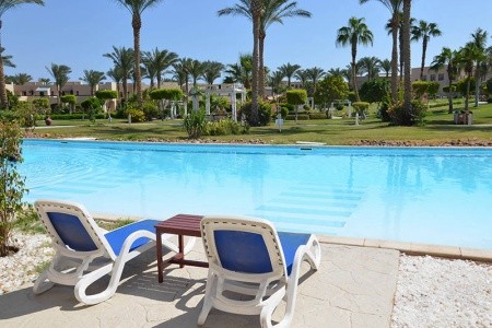 Coral Sea Holiday Village - 57