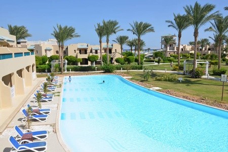 Coral Sea Holiday Village - 58