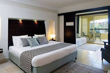 Coral Sea Holiday Village - 71