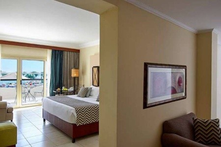 Coral Sea Holiday Village - 86