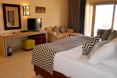 Coral Sea Holiday Village - 87