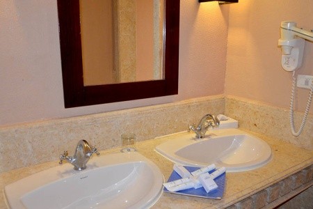 Coral Sea Holiday Village - 93