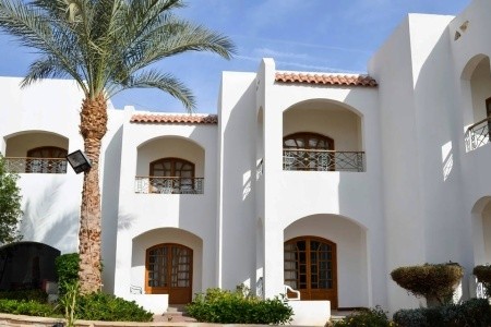 Coral Hills Resort - 18