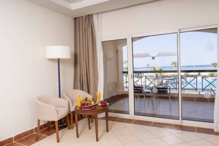 Ivy Cyrene Island Resort - 34