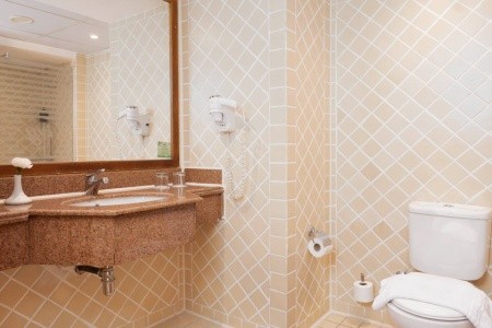 Ivy Cyrene Island Resort - 35