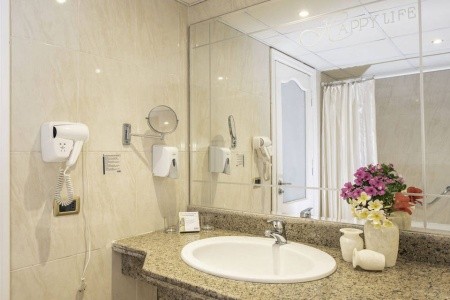 The Three Corners Happy Life - 28