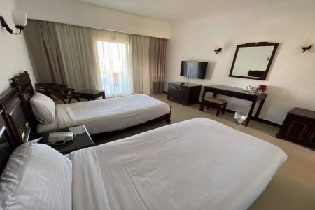 The Three Corners Happy Life - 32