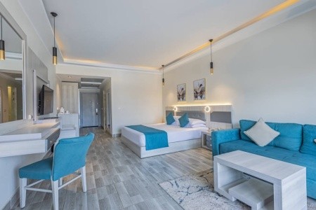 Sirena Beach Resort & Spa - 54