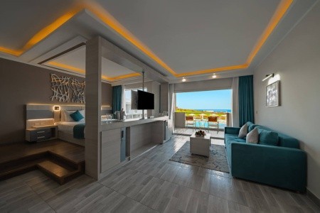 Sirena Beach Resort & Spa - 59