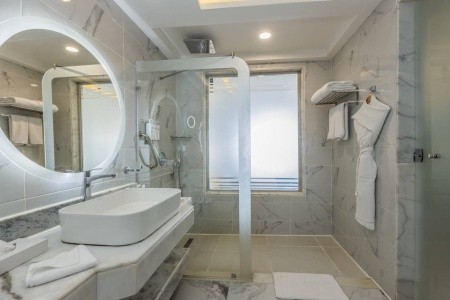 Sirena Beach Resort & Spa - 63