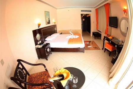 Sphinx Aqua Park Beach Resort - 40