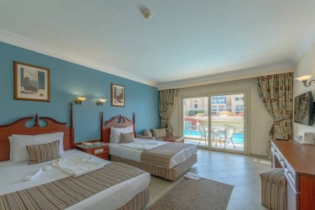 Titanic Beach Spa & Aquapark - 32