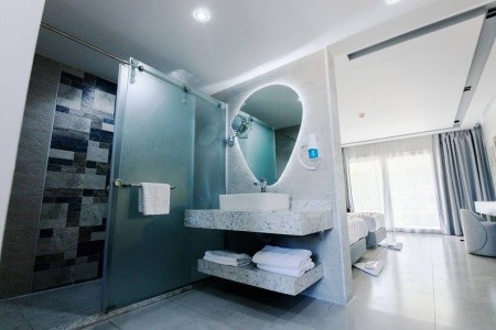 Titanic Beach Spa & Aquapark - 46