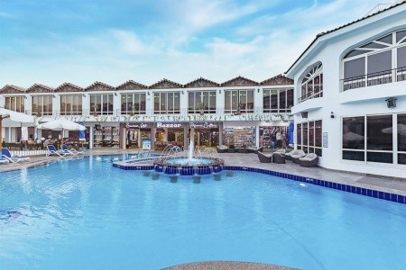 Minamark Beach Resort - 11