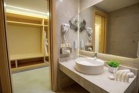 Amwaj Beach Club Resort & Aqua Park - 75